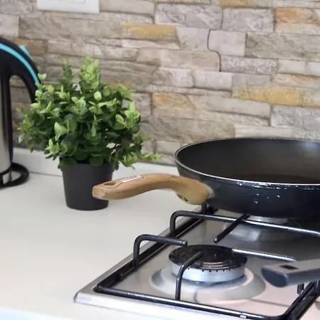 The Garden House Fco, Self Check In And Free Private Parking * Fiumicino