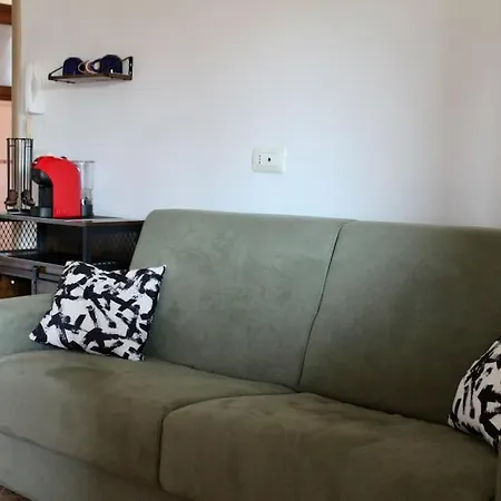 Διαμέρισμα The Garden House Fco, Self Check In And Free Private Parking *