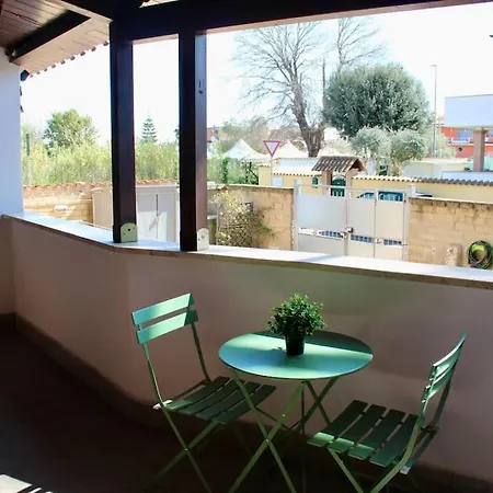 The Garden House Fco, Self Check In And Free Private Parking